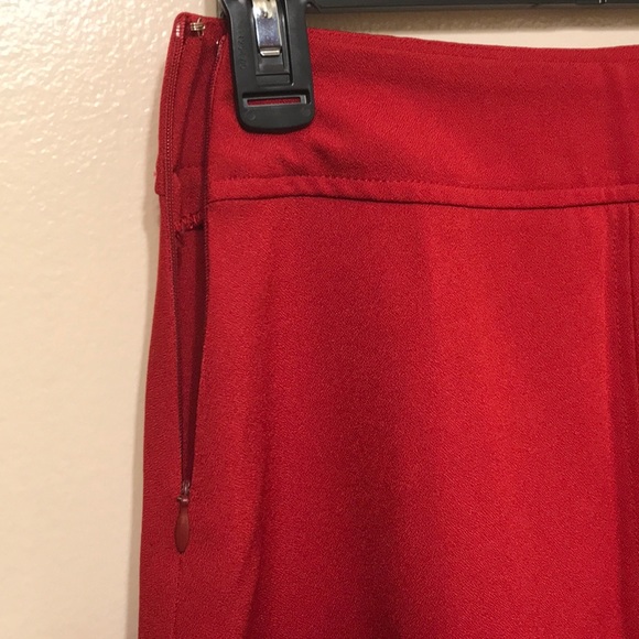 Red circle skirt - Picture 3 of 4